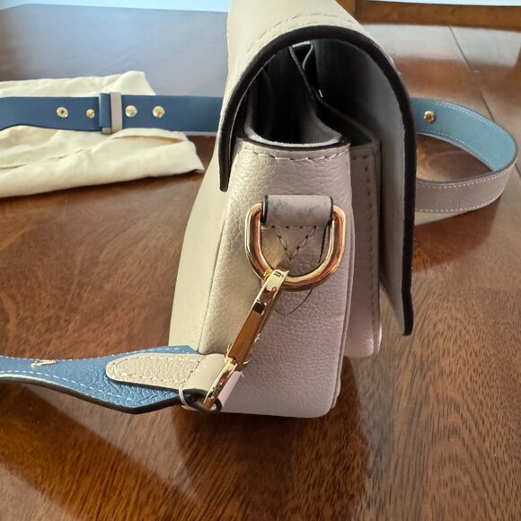 Louis Vuitton Lockme Tender in Greige - Picture 9 of 15